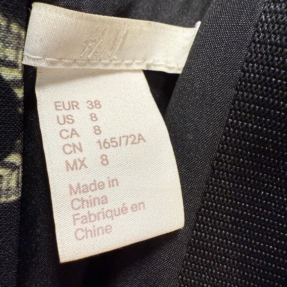 Women's H&M Black and Multicolored Floral Botanical Print Jumpsuit Size 8 - Picture 6 of 10